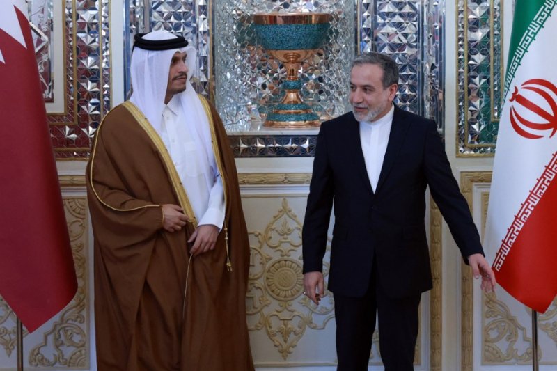 نخست وزیر قطر و وزیر امور خارجه ایران درباره لبنان و تشدید تنش در منطقه گفتگو کردند