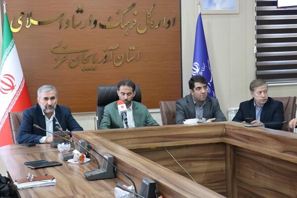 ضرورت استفاده از ظرفیتهای بومی و فرهنگی در توسعه صنعت مد و لباس