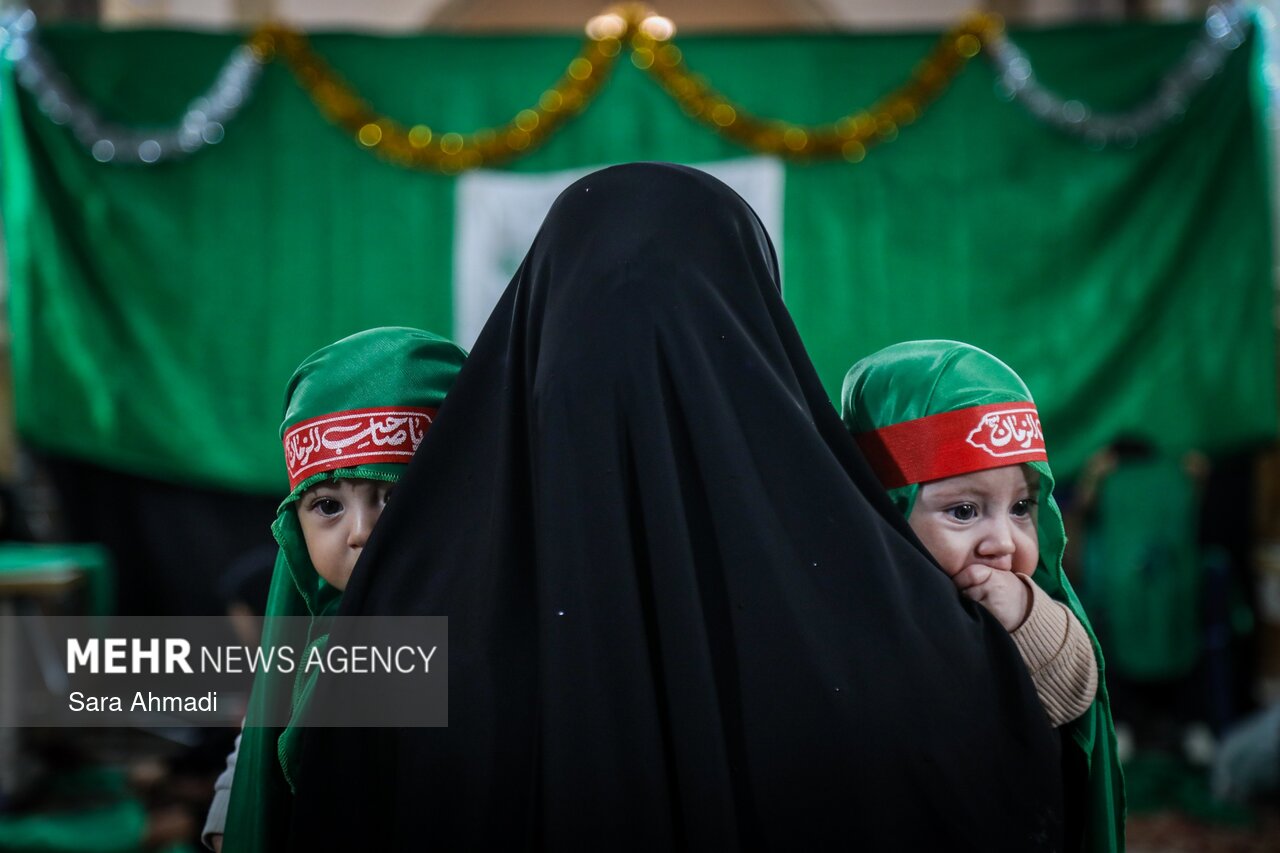 کارگاه دوخت لباس شیرخوارگان حسینی در حرم مطهر رضوی