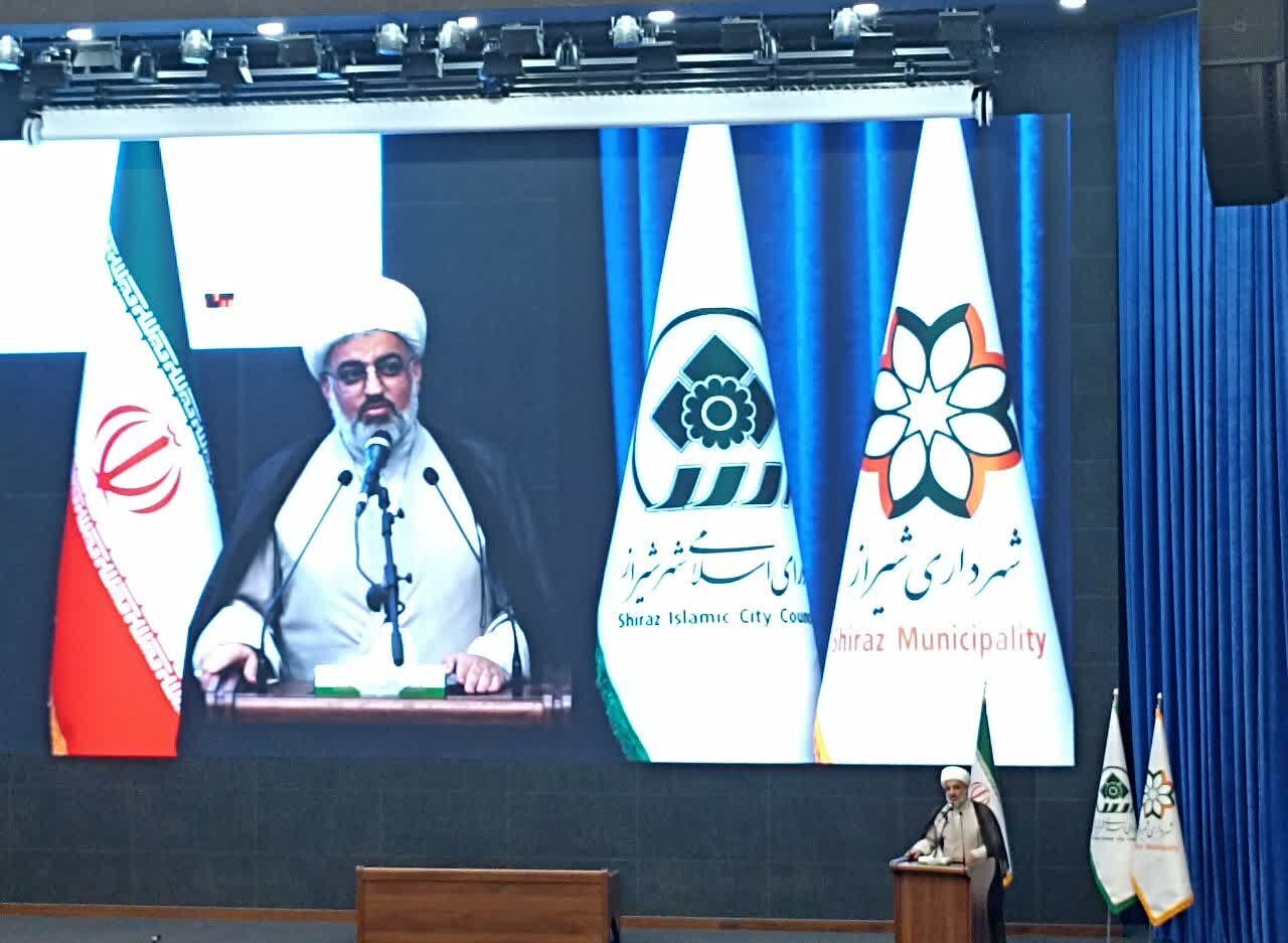 مدیرکل تبلیغات اسلامی فارس: مسیر روشنگری و مقابله با شبهات دشمن در جنگ‌های شناختی است