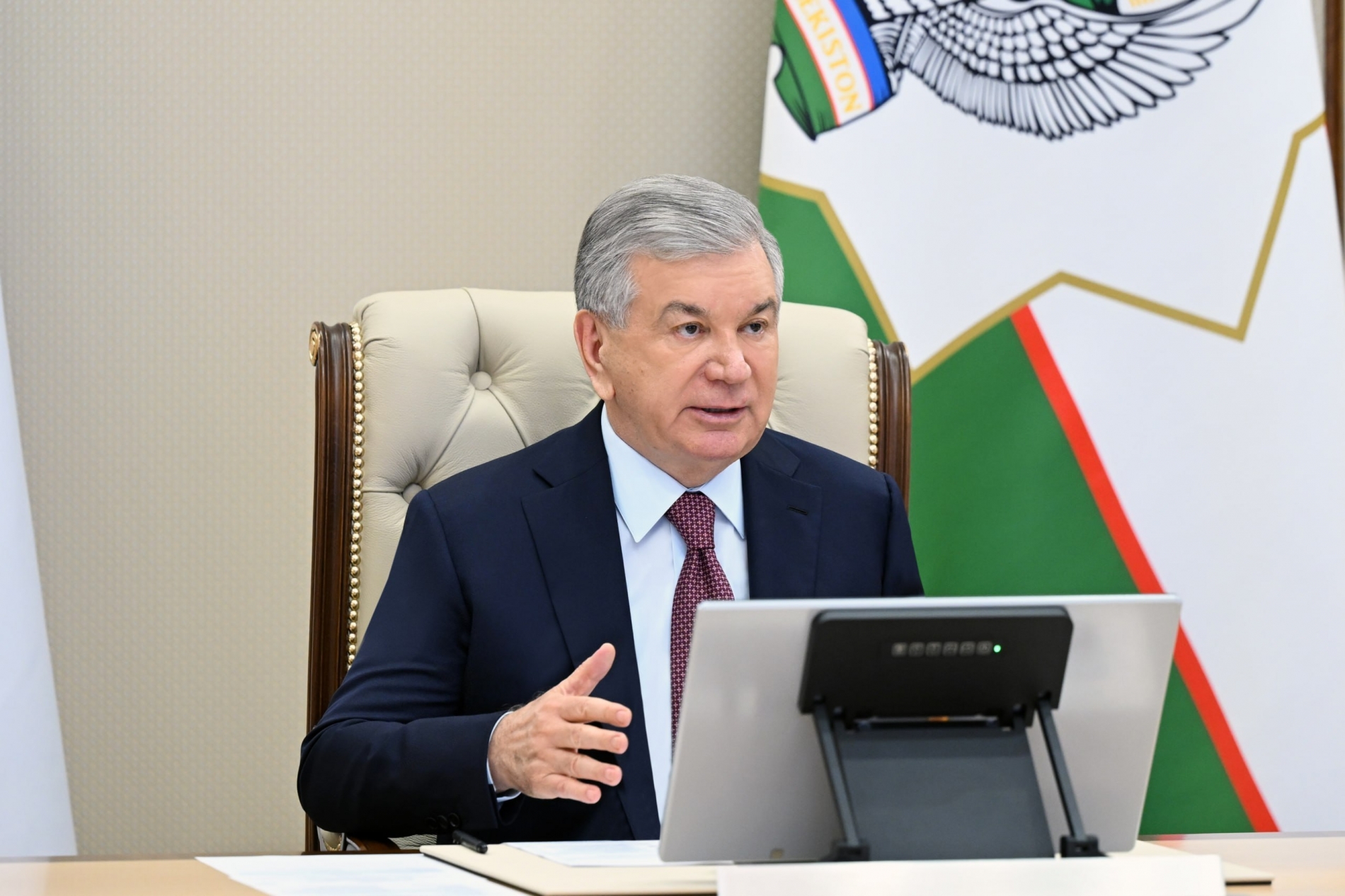 رئیسجمهور ازبکستان پروژههای بزرگ صنعت مس را بهعنوان پیشرفتهای توسعه تولید بررسی میکند