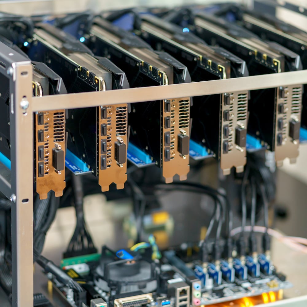از 1000 دلار تا 17070 دلار: چگونه Super Micro Computer در ده سال به یک جاگرنوت زیرساخت هوش مصنوعی تبدیل شد