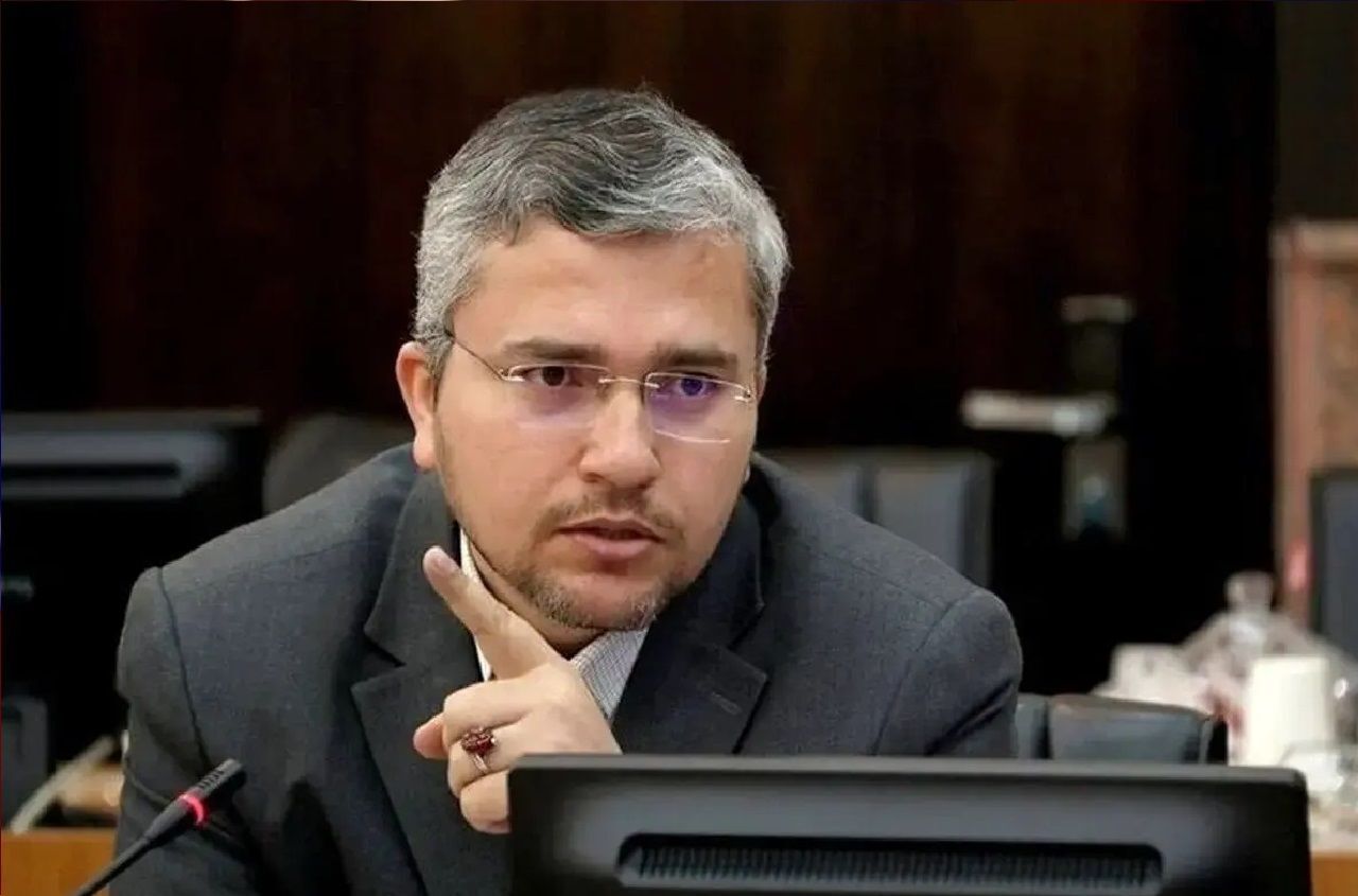صداوسیما و منابع رسمی، نقش ایران در سقوط بالگرد آمریکا را رد میکنند، نماینده نزدیک به پایداری آن را تایید میکند!