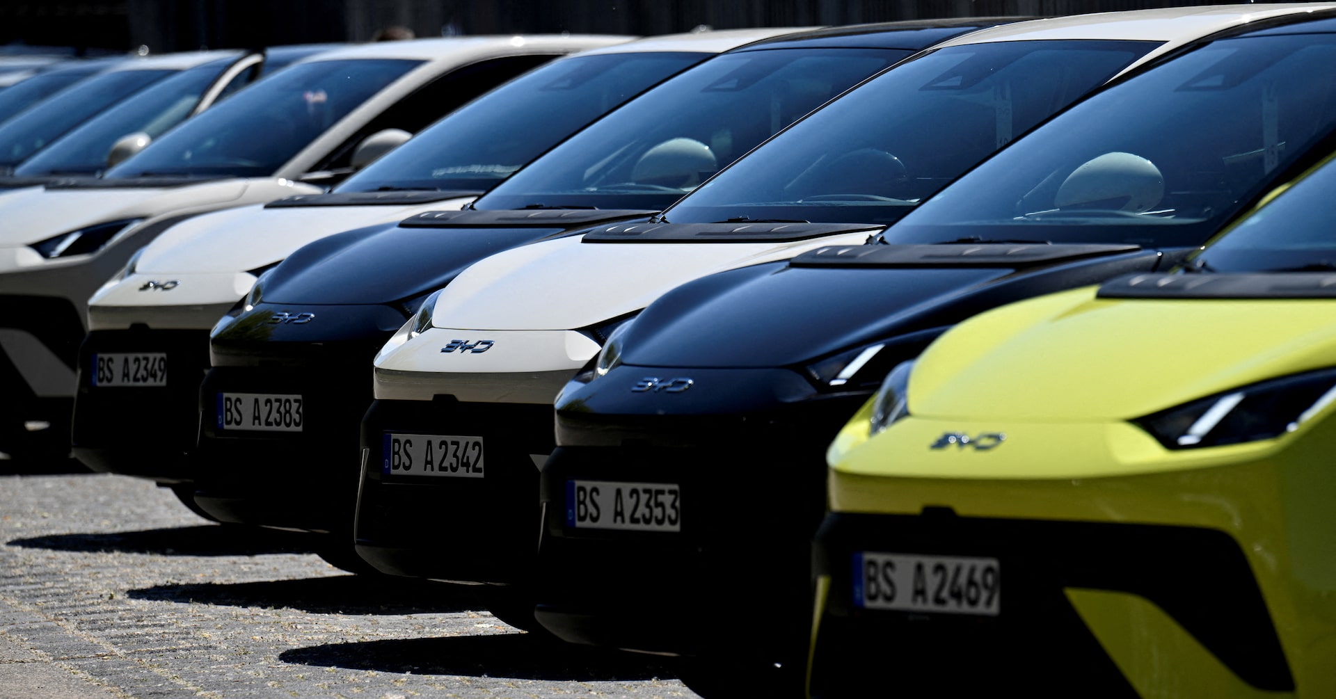 رئیس BYD می گوید با کاهش سهام این شرکت تا 5 سال دیگر بزرگترین خودروساز جهان خواهد شد.