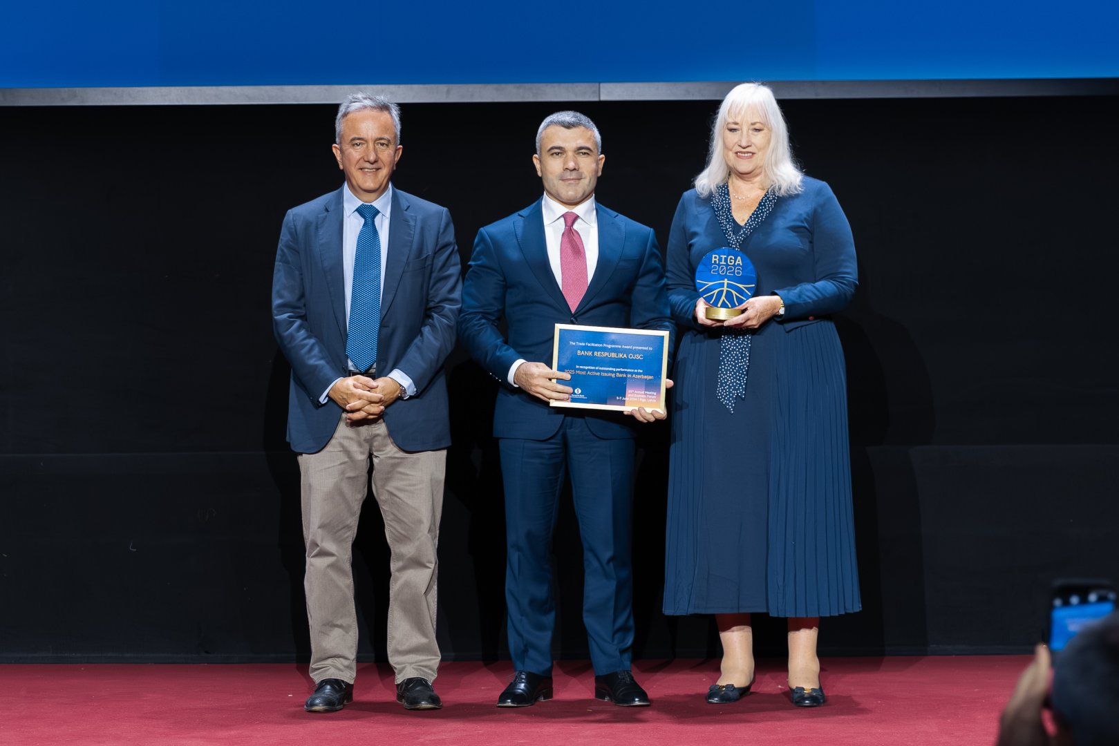 بانک رسپوبلیکا بار دیگر از سوی EBRD به عنوان فعال ترین بانک صادرکننده آذربایجان معرفی شد (عکس)