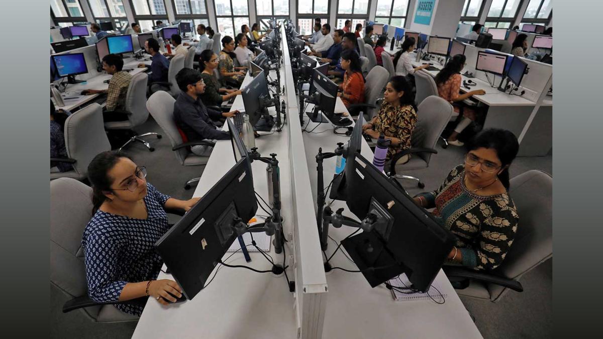 هوش مصنوعی در محل کار: تصمیمات بهتر، نه کاهش شغل - ADP هند
