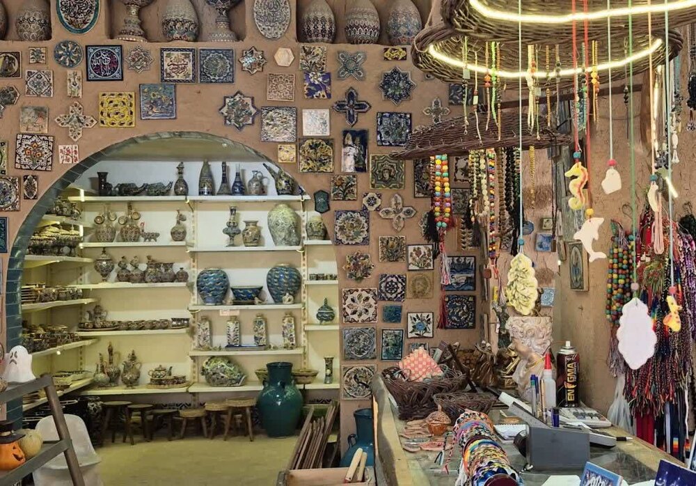 استاندار بوشهر: صنایع دستی هدیه سازمانی شرکتهای بزرگ استان شود