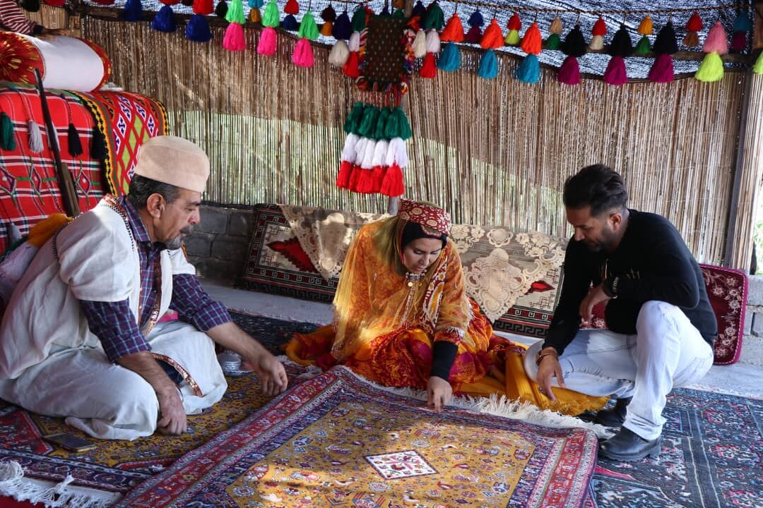 غیبت فرش عشایری فارس در بازار سنتی شیراز با وجود ۱۷۵ هزار بافنده