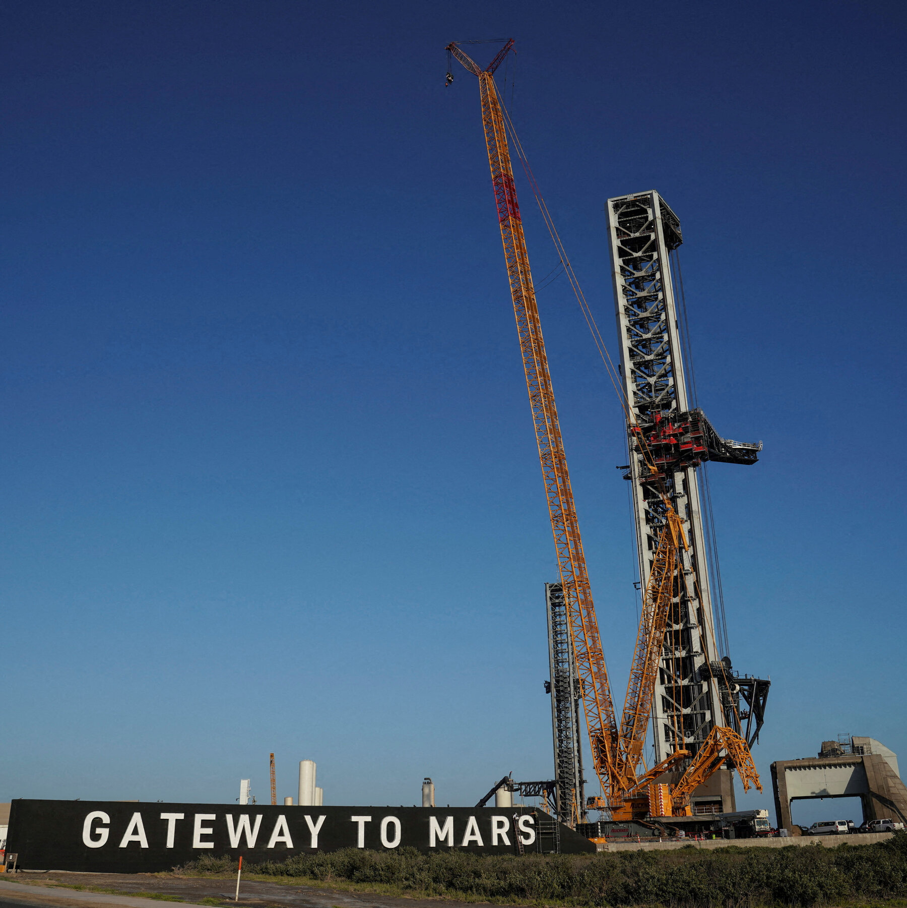 آیا SpaceX می تواند A.I را به چالش بکشد؟ جاذبه؟