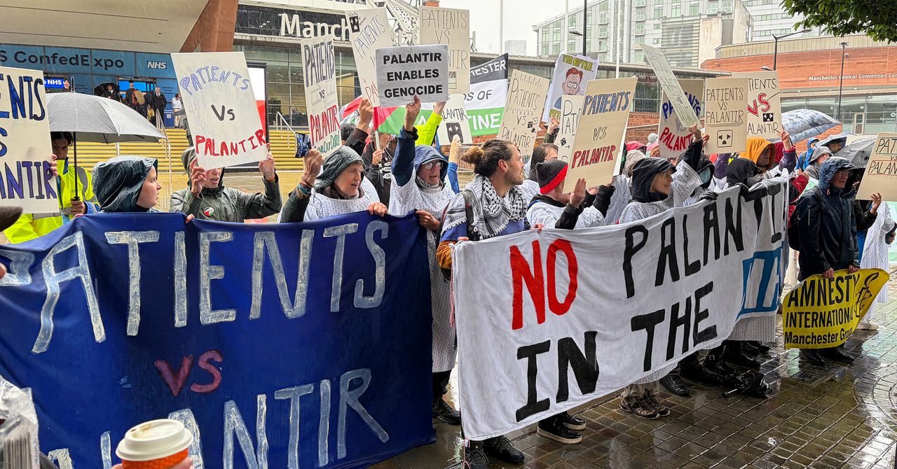 "دست از NHS ما بردارید": اعتراضات ضد Palantir در بریتانیا به دلیل برخورد با خدمات بهداشت ملی آغاز شد
