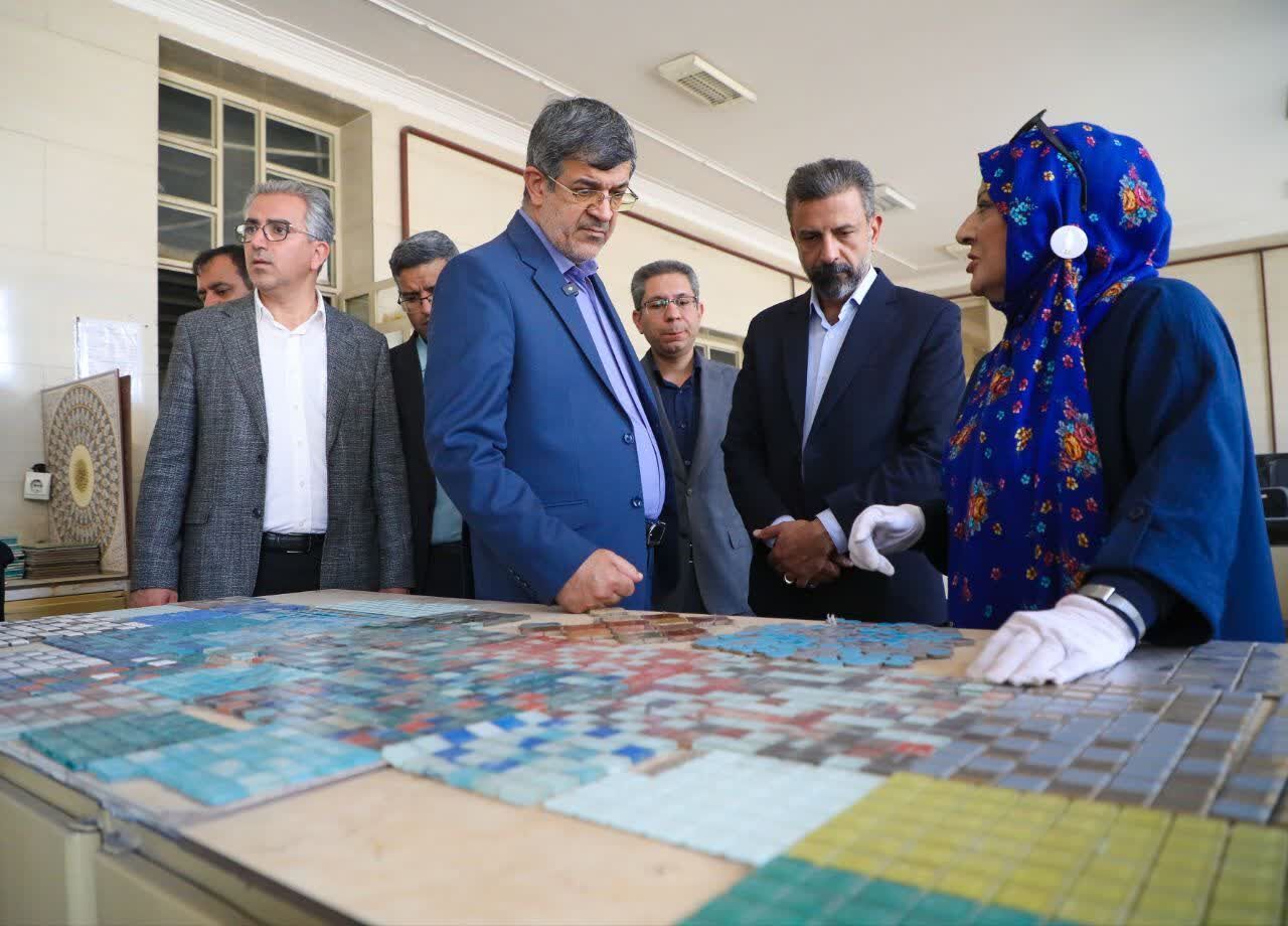 تاکید استاندار یزد بر گره‌گشایی از مشکلات صنعتگران با هم‌افزایی شبکه بانکی