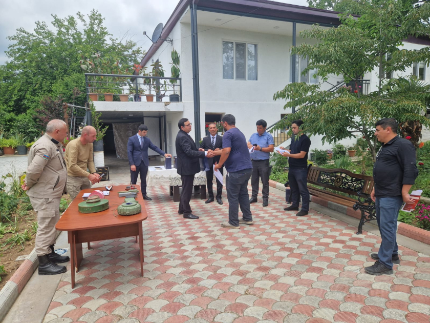 گروه بعدی آوارگان سابق در روستاهای خوجاوند آذربایجان کلید خانه را دریافت کردند (عکس)
