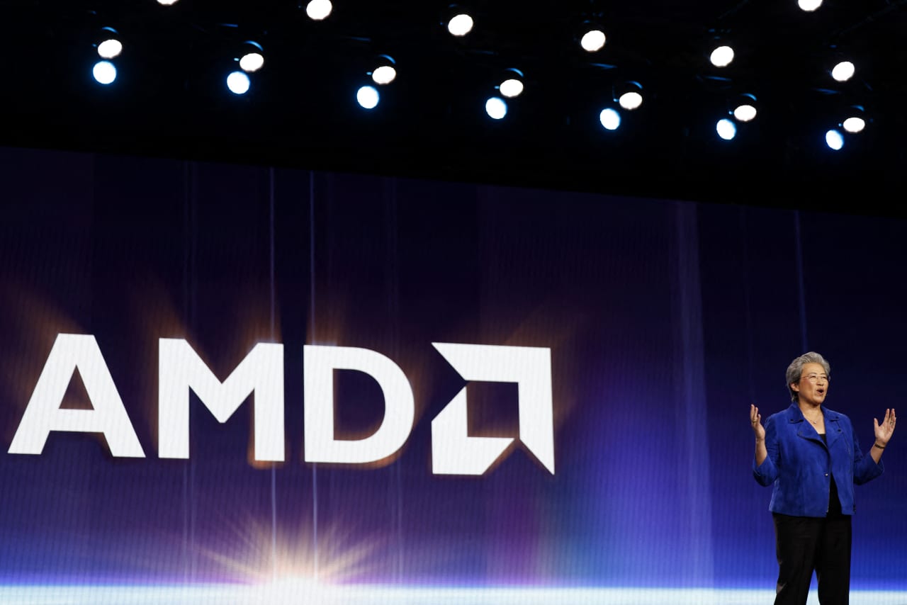 AMD به عنوان یک سهام CPU دیده می شود - اما در اینجا نیز در حال افزایش است