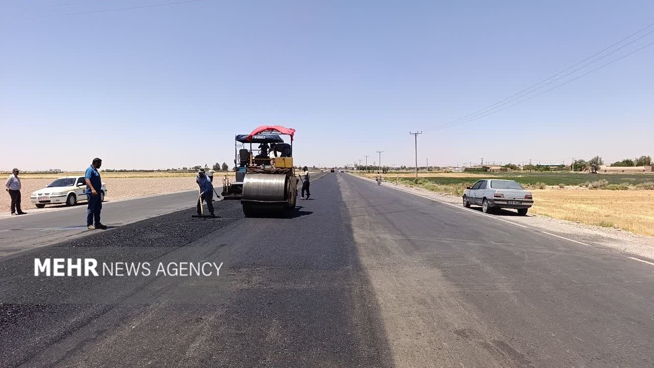 ۱۳ کیلومتر از محور مرزن آباد در کندوان آسفالت شد