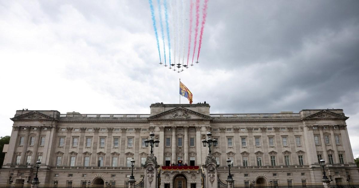 جایی که فلش های قرمز برای Trooping the Color flypast پرواز خواهند کرد