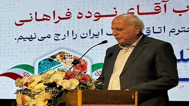 تولید تنها راه نجات کشور / آمادگی اتاق اصناف برای تامین کامل کاغذ کشور