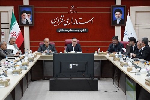 سهم قزوین از بازار کشورهای هدف صادراتی باید افزایش یابد