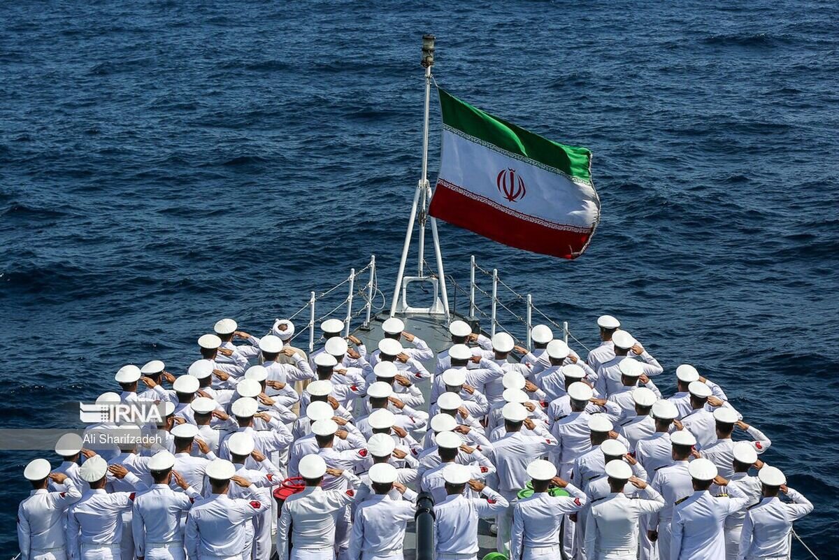 ترامپ میگه برا تفریح ناو دنا رو زدیم! ؛ واکنش دیدنی امیر سیاری را ببینید