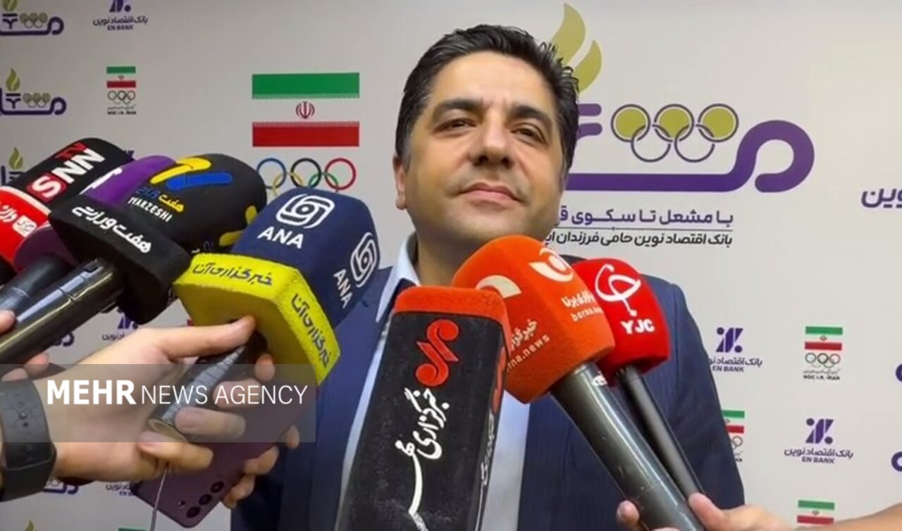 ثابت قدم: اجرای چمن ورزشگاه آزادی بزودی آغاز خواهد شد