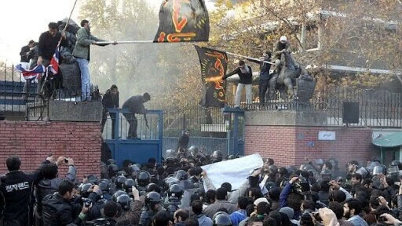 جماران: افراطیون در دوراهی «همراهی با توافق» یا «شورش علیه ساختار» گرفتار شدهاند