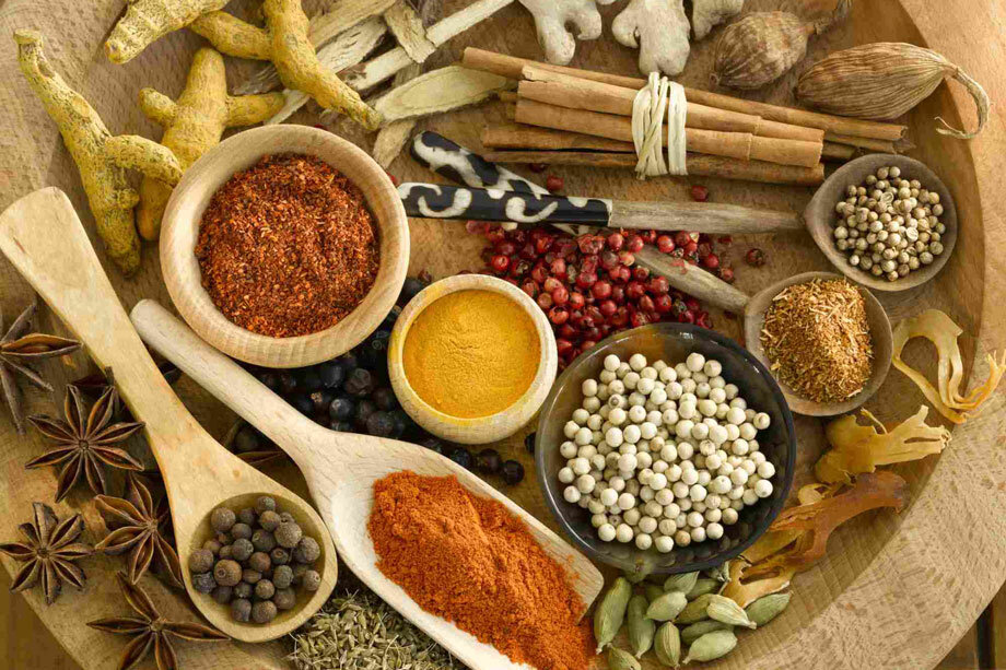 کابینت ادویه‌ها ؛ شاید متهم اصلی سردردهای مزمن شما اوست!