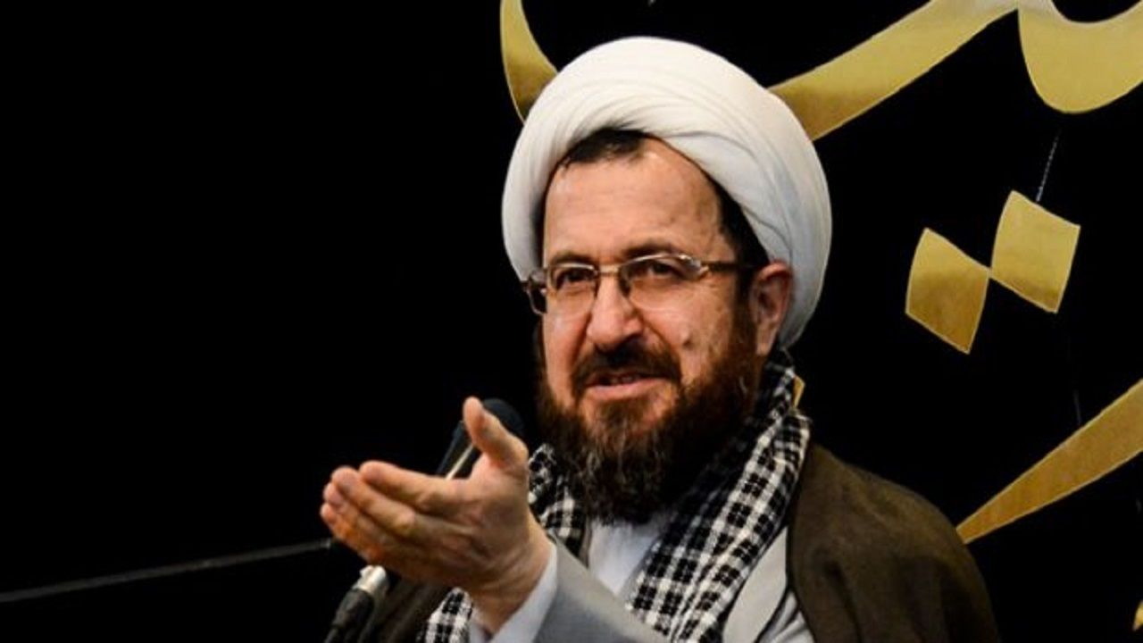 ملت ایران با تکیه بر الله‌اکبر در برابر استکبار ایستاد