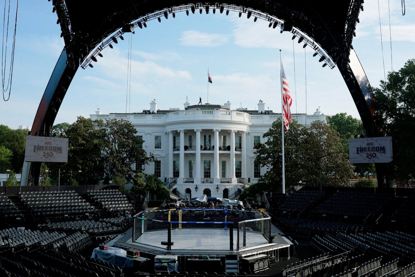 بهروزرسانیهای زنده: UFC ترامپ برای شروع در کاخ سفید با طوفانهای تندری میجنگد