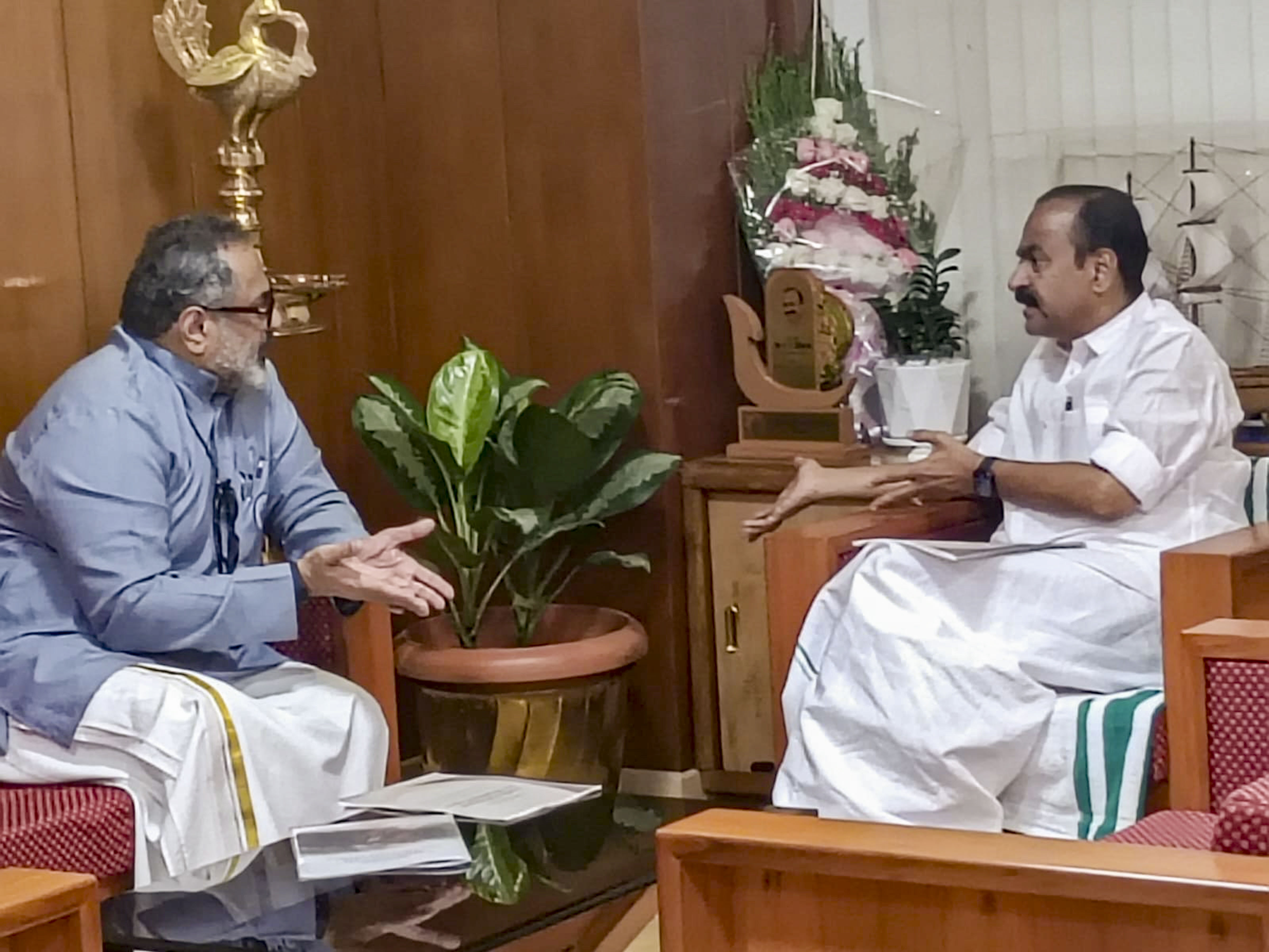Row Over Kerala VCs حضور در رویداد RSS به جنگ BJP-UDF تبدیل می شود