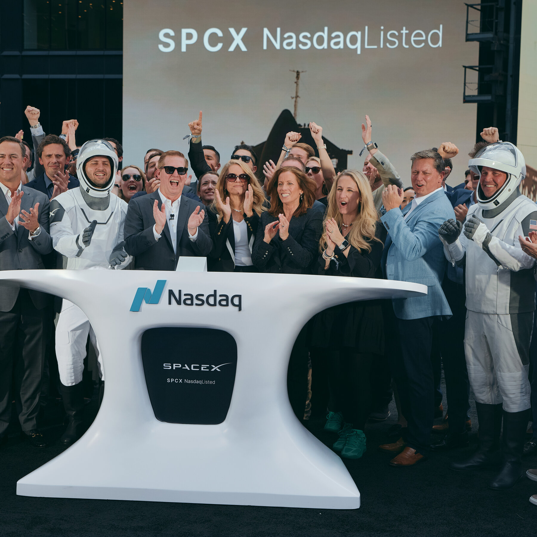 سهام SpaceX در اولین روز کامل معامله افزایش یافت