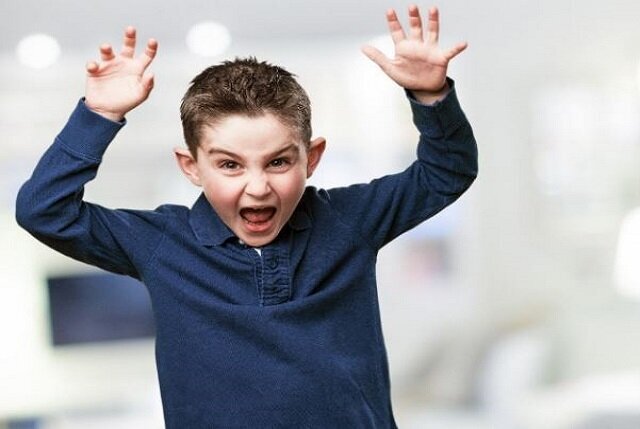 چالشهای والدین کودکان بیش فعال و چند باور غلط درباره این کودکان