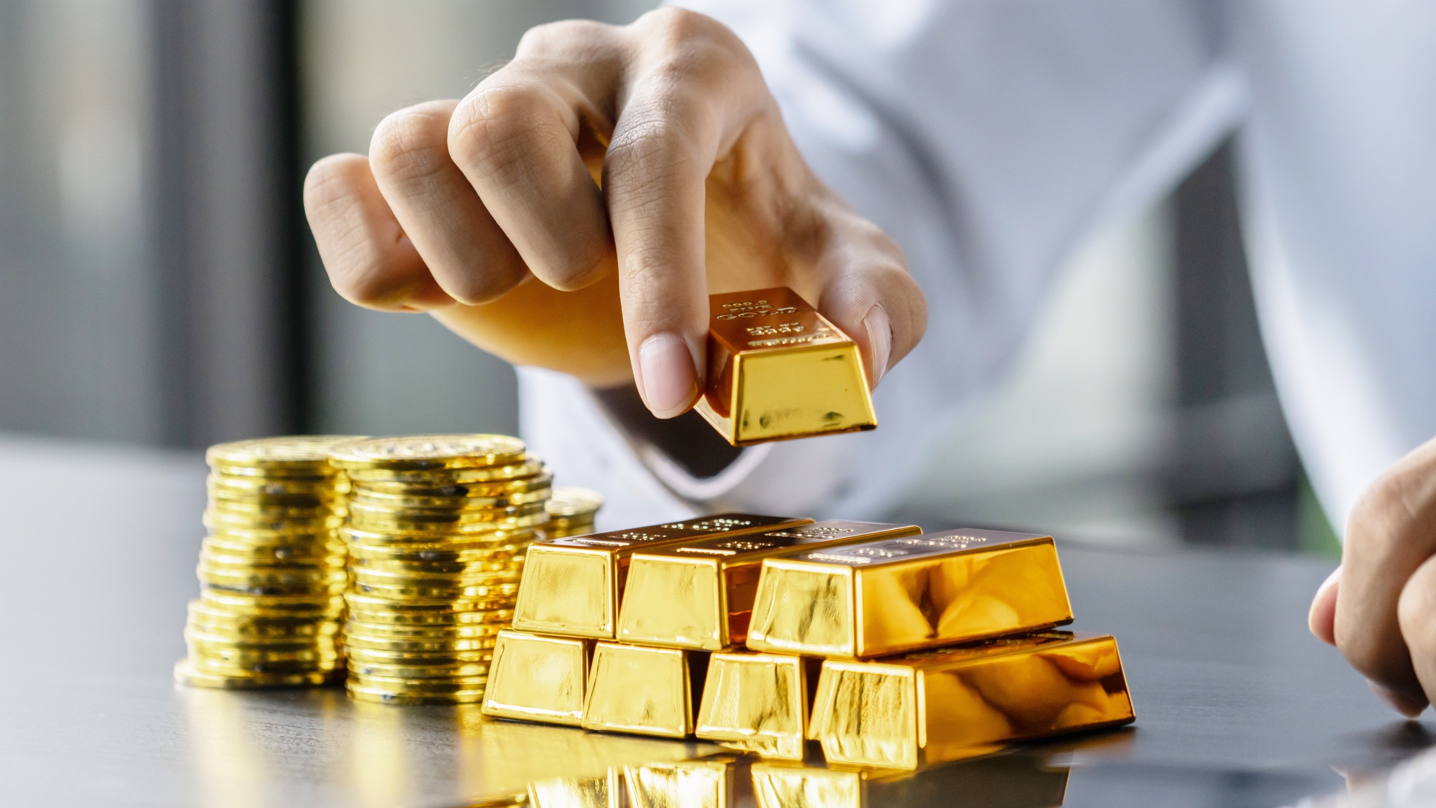 Gold IRA در مقابل Gold ETF در سال 2026: تفاوت مالیاتی 28 درصدی که اکثر سرمایه گذاران از دست می دهند