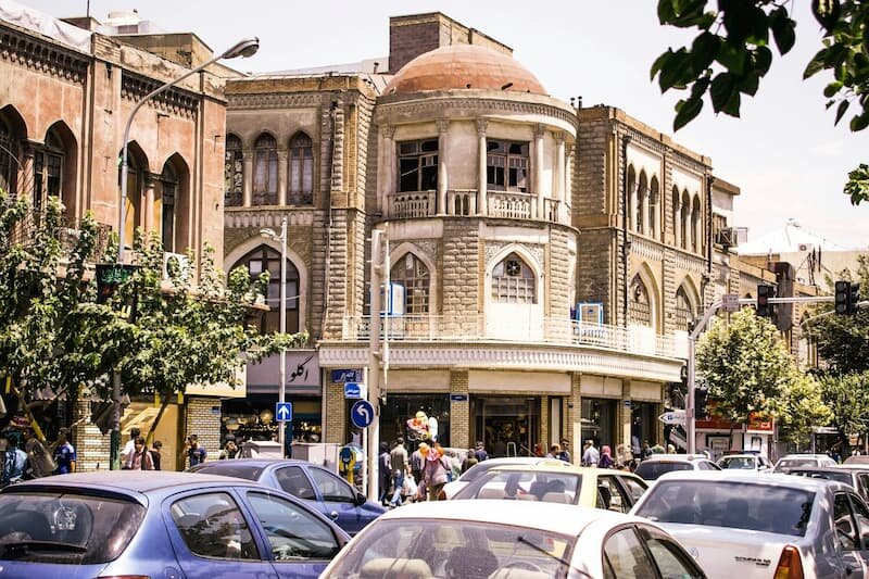خیابان لالهزار، بالاتر از سینما تابان فعلی؛ سال ۱۳۱۶ + عکس