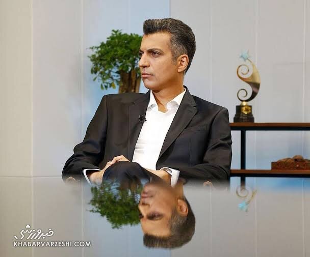 ببینید | کنایه عادل فردوسیپور در مورد پیشبینیهای جنجالی کارشناس شبکه افق