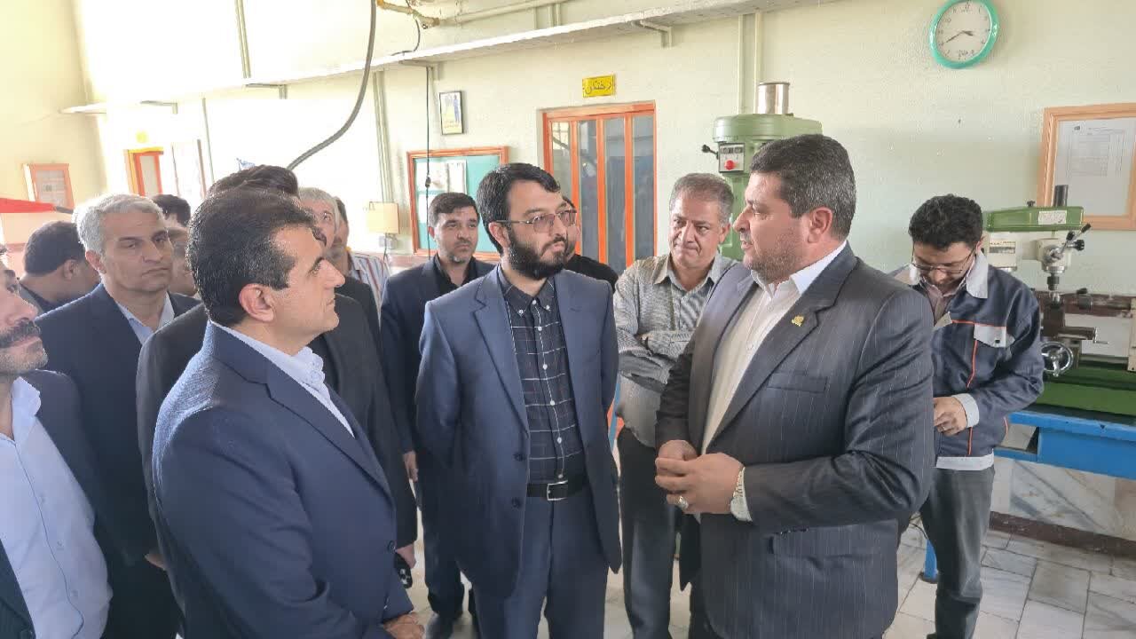 مشاور وزیر کار بر ارتقای زیرساختهای مهارتی کردستان تأکید کرد