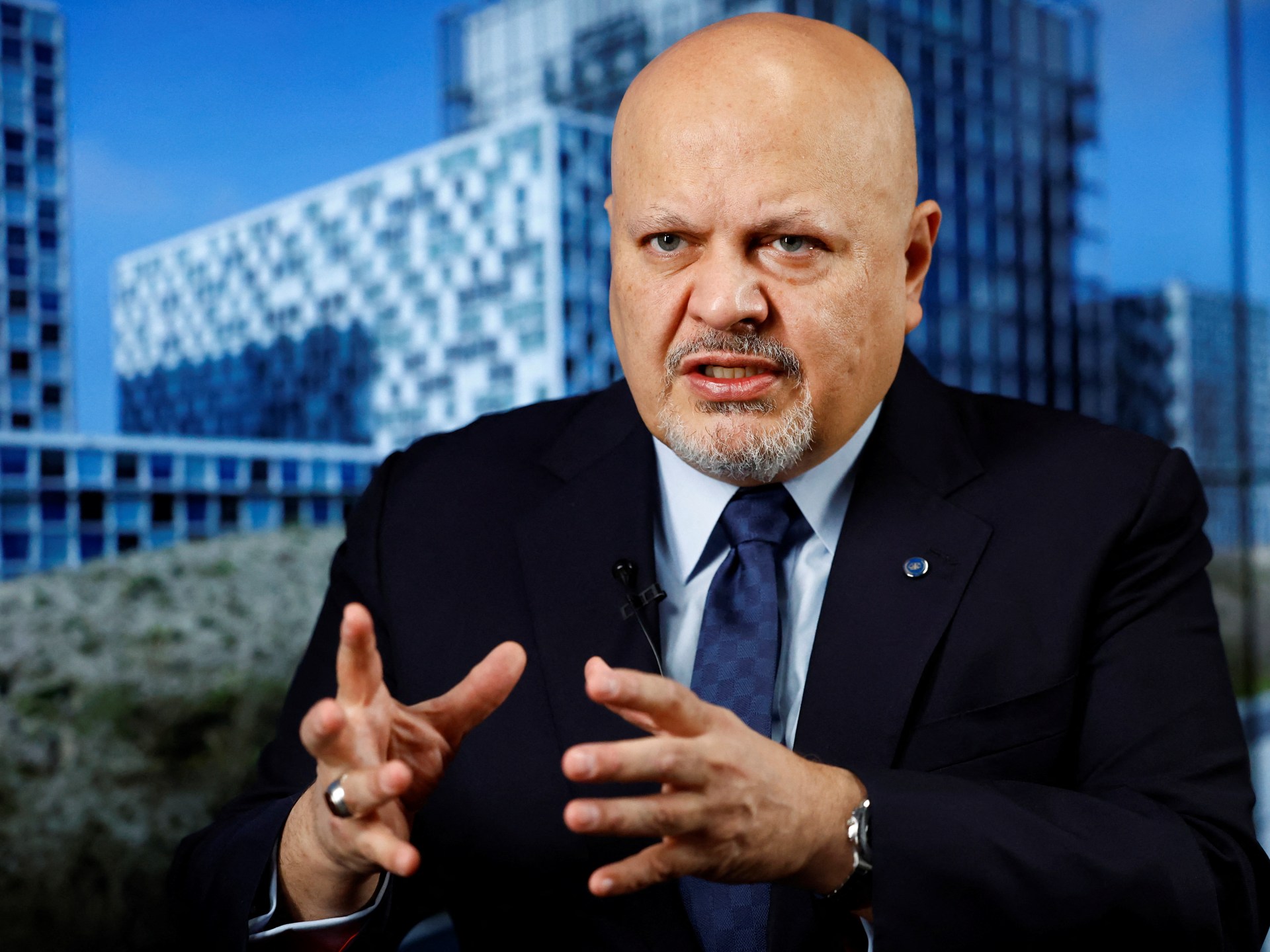 بدن وکلای بریتانیا، دادستان ICC، خان را به دلیل ادعای سوء رفتار معلق کرد