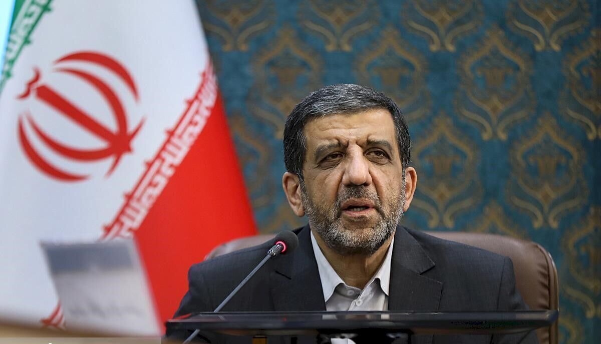 دفاع ضرغامی از رفراندوم/ آقا مجتبی خامنه‌ای متواضع و اهل شنیدن است/ می‌توانیم شاهد تحول در حکمرانی باشیم