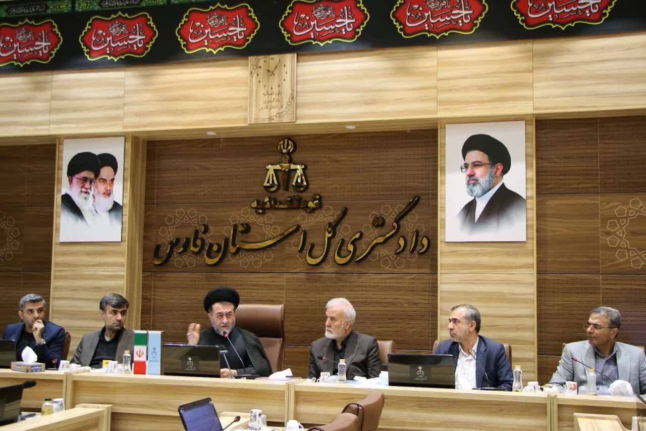 تعیین تکلیف ۷۱۷ هکتار از اراضی کوههای سعدی شیراز در دستور کار ویژه