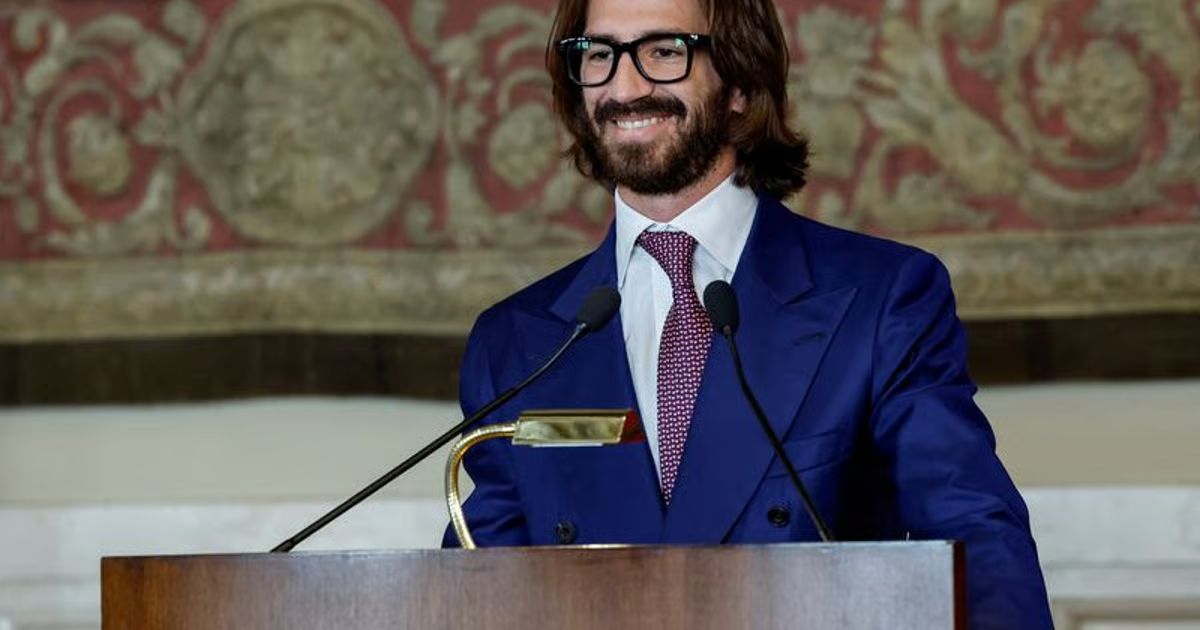 لئوناردو ماریا دل وکیو هیأت مدیره دلفین را مسئول توقف مذاکرات بانکی می داند