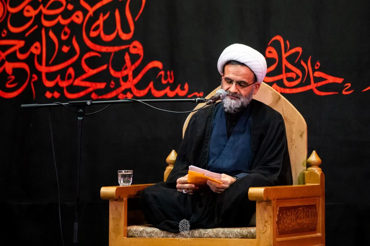 باید جریان احیای سبک زندگی ولایی را در جامعه راهاندازی کنیم