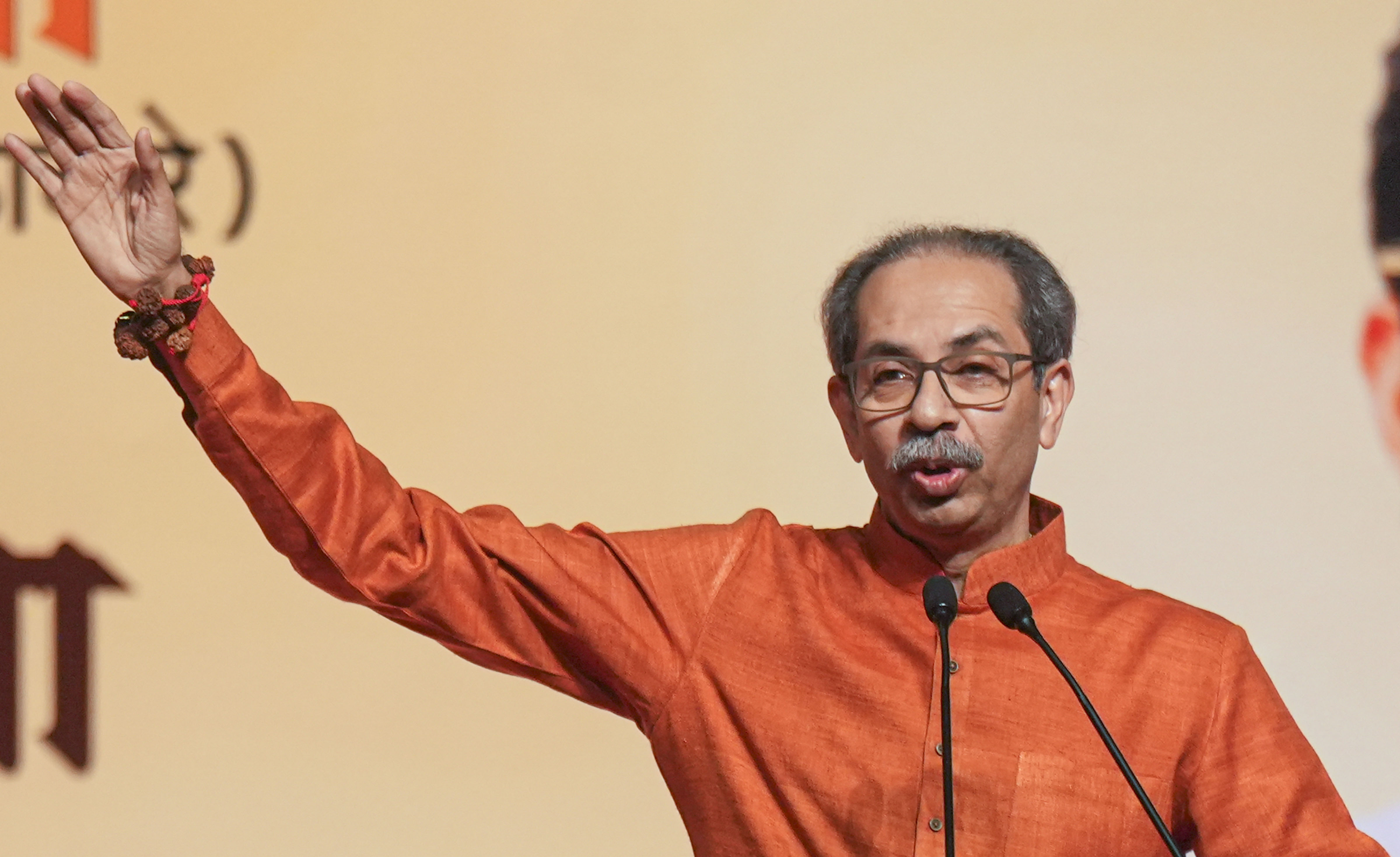 Uddhav ادعای نمایندگان شورشی در مورد ادغام سنا (UBT)-Cong را رد کرد
