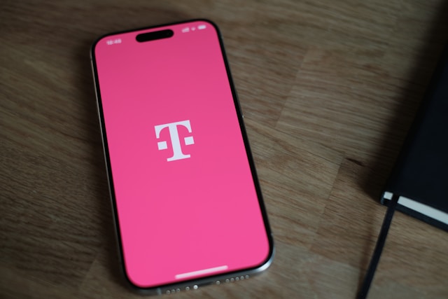 مدیر عامل دویچه تلکام (TMUS) بنا به گزارش ها به دنبال ادغام T-Mobile است