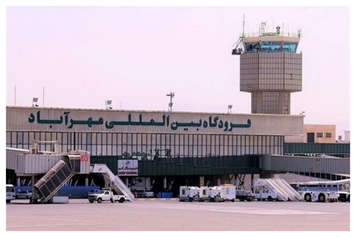خروج هواپیما از باند در فرودگاه مهرآباد