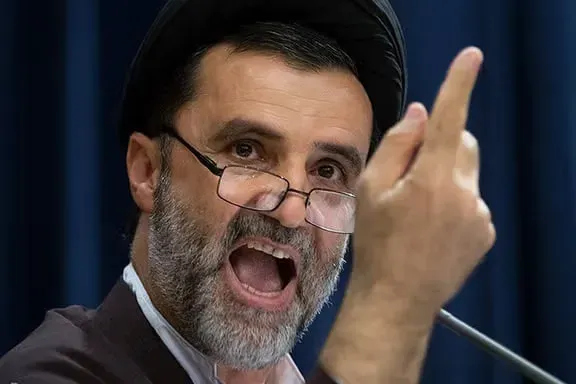 پخش تقطیعشدهی نامههای رهبری در صداوسیما؛ نبویان به سیم آخر زد!