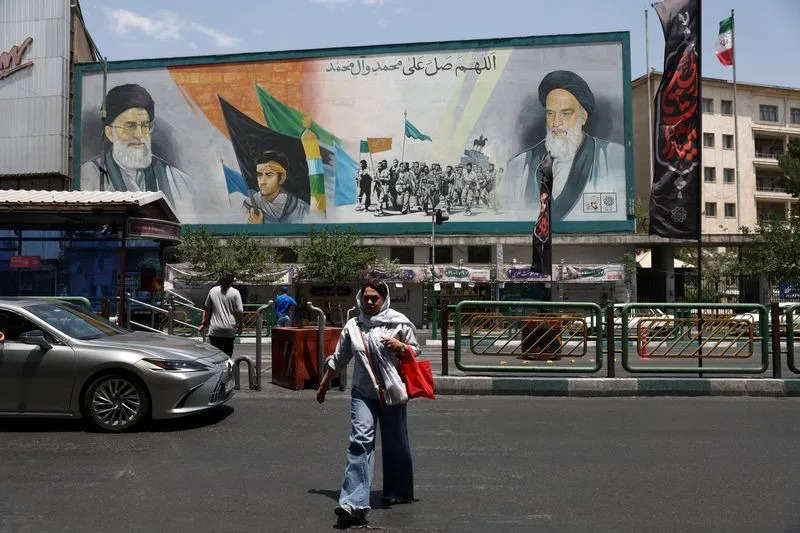 مذاکره کنندگان ایران به سوی سوئیس حرکت کردند اما جنگ لبنان ادامه دارد