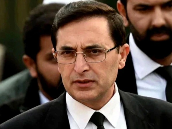 منابع می گویند PTI تصمیم می گیرد از بودجه فدرال حمایت کند