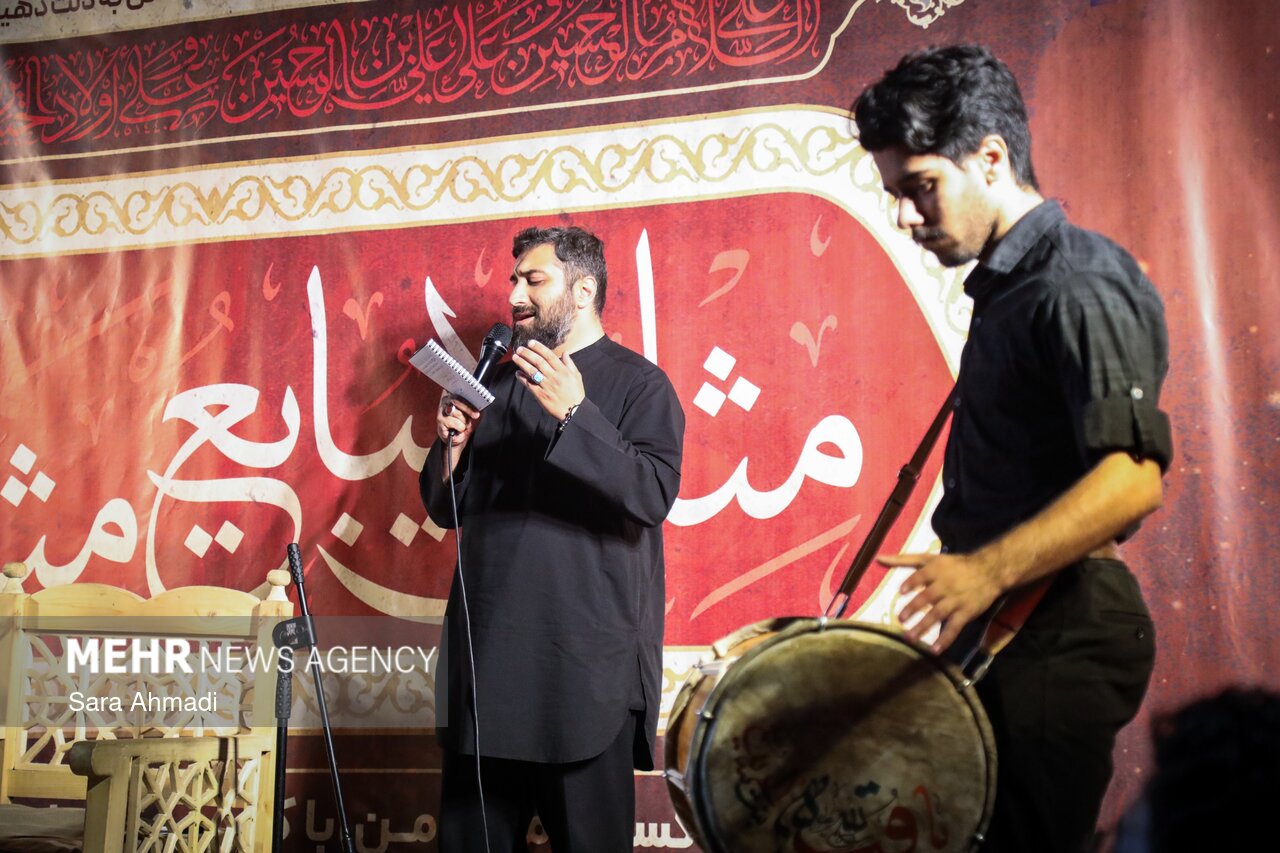تجمعات شبانه به شب ۱۱۲ رسید؛ مشهدی ها با ذکر «یا حسین» در میدان