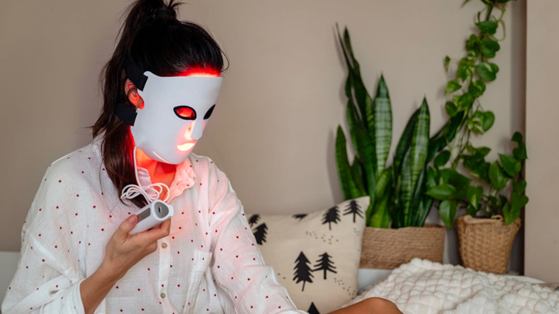 بهترین ماسک های صورت LED که ظاهر پوست شما را بهبود می بخشد