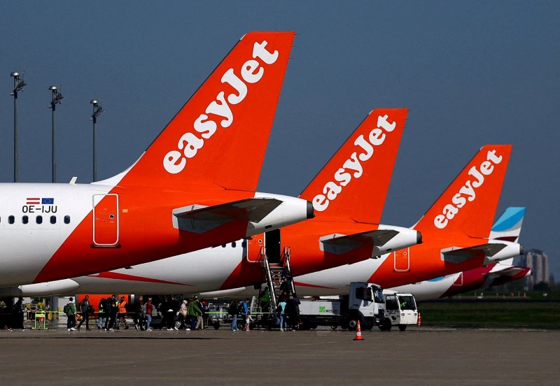 EasyJet رویکرد خرید 5 میلیارد پوندی Castlelake را رد کرد