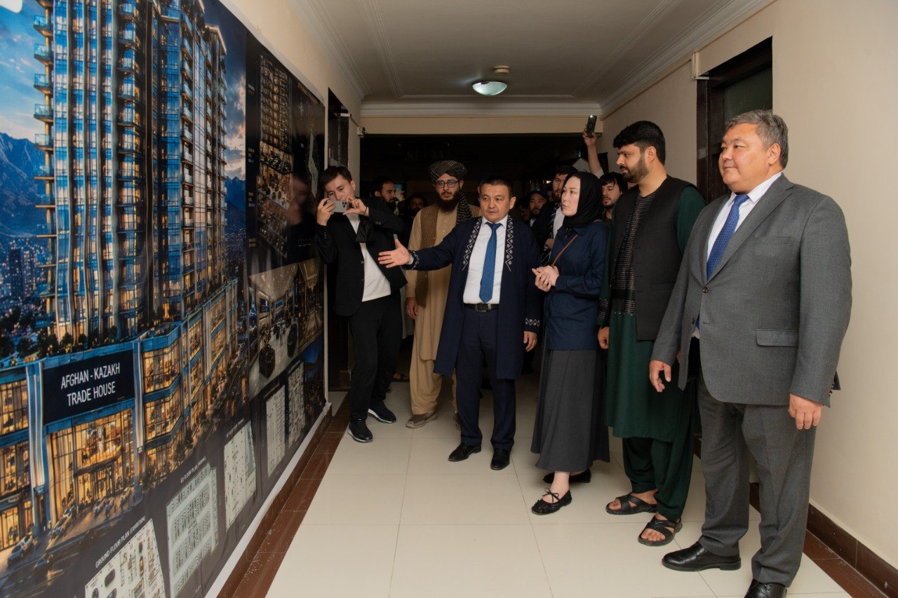 قزاقستان قرارداد تامین سنگ روی را با شرکت افغان امضا کرد