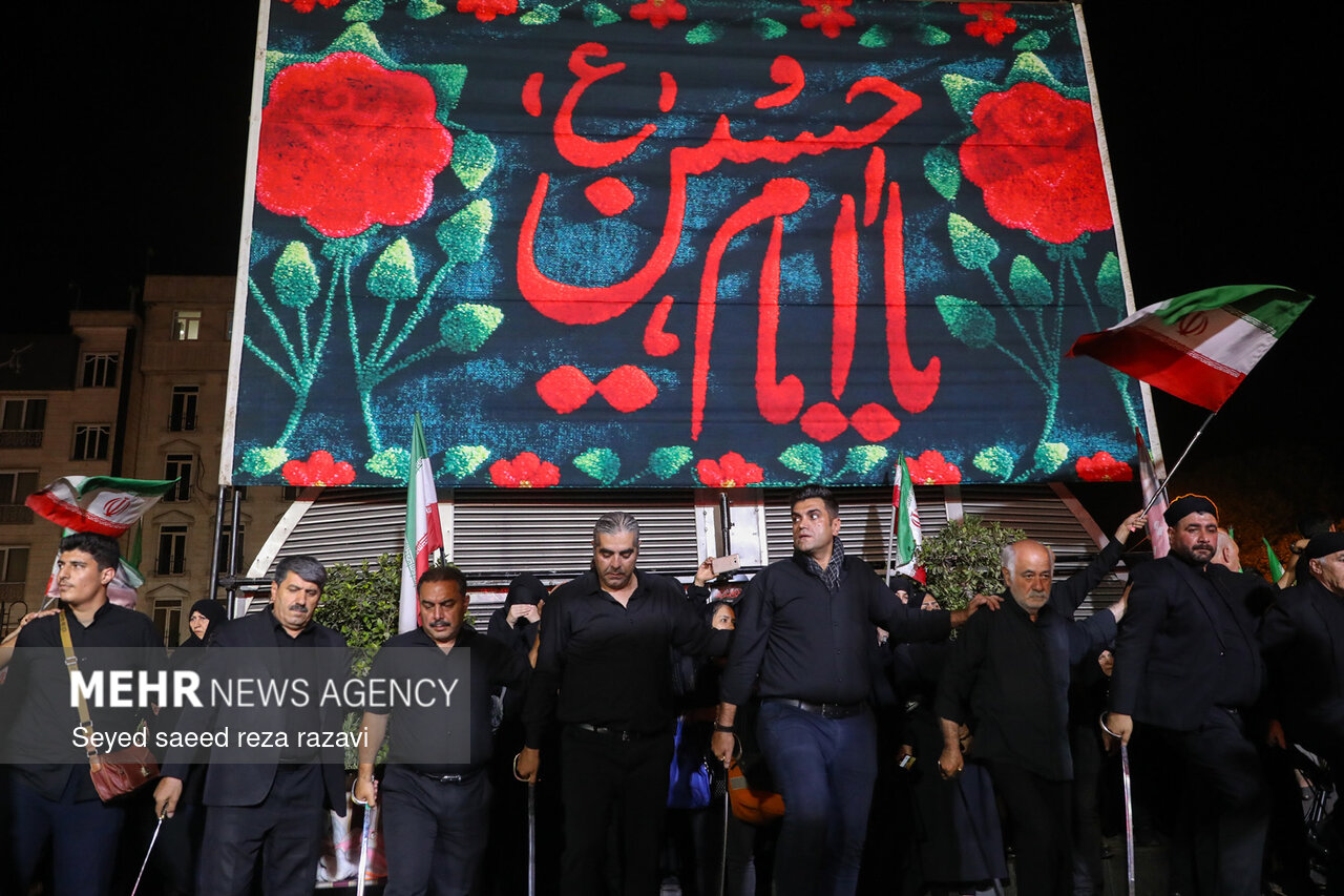 دیباج یکپارچه در سوگ سیدالشهدا